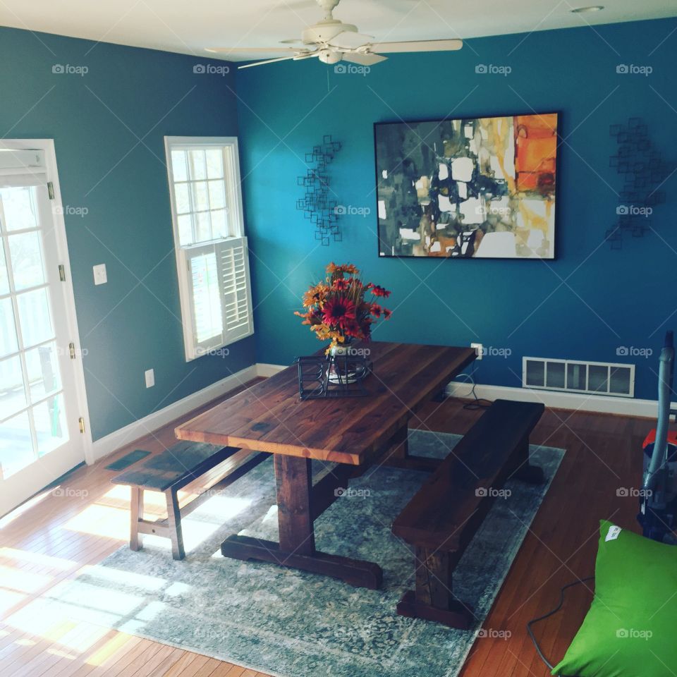 Turquoise dining room
