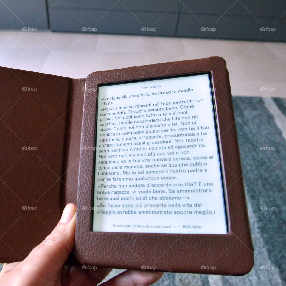 read a book on an e-reader