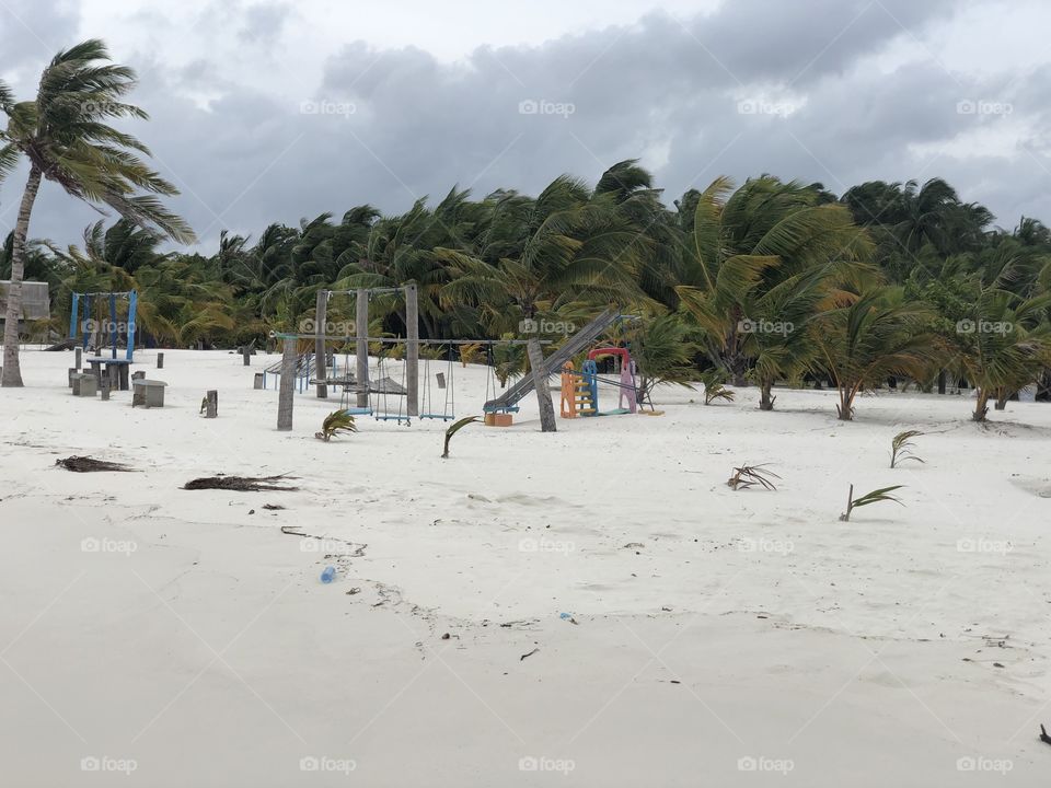 A small nice park created on the white sandy beach by locals of #HDH nolhivaramfaru. Specially design for kids. 