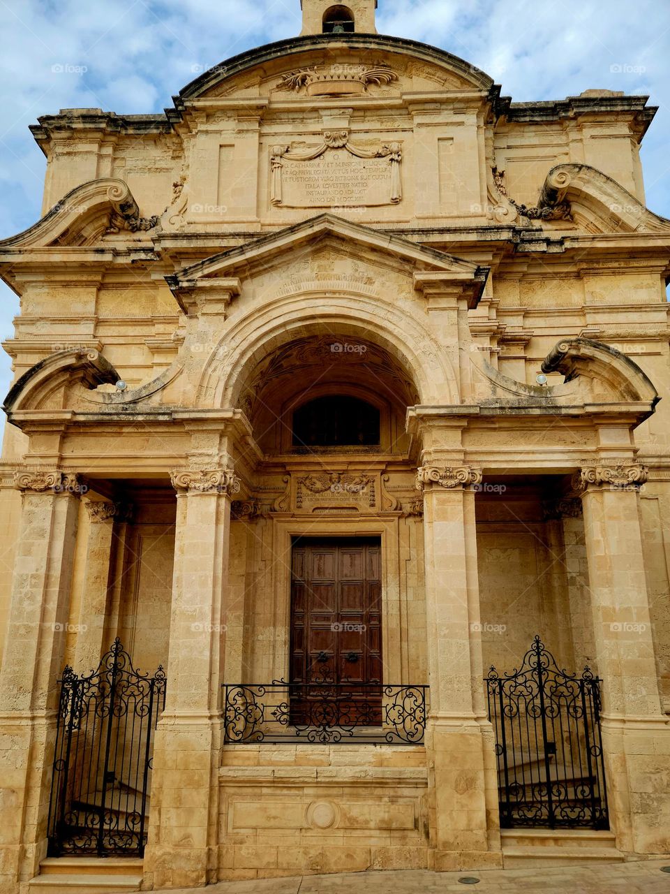 baroque church valletta malta