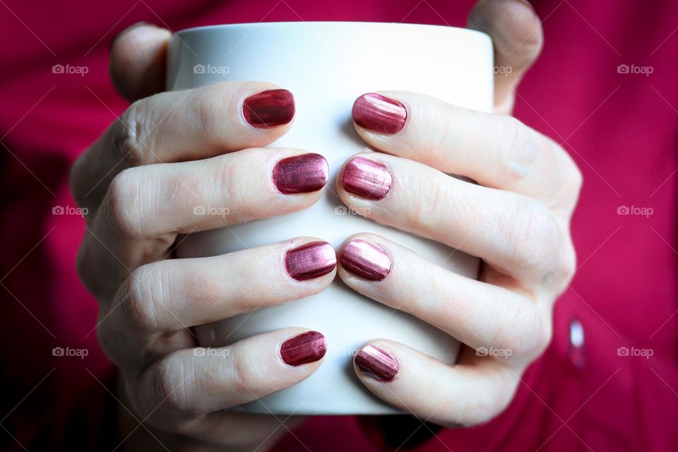 Simple red manicure