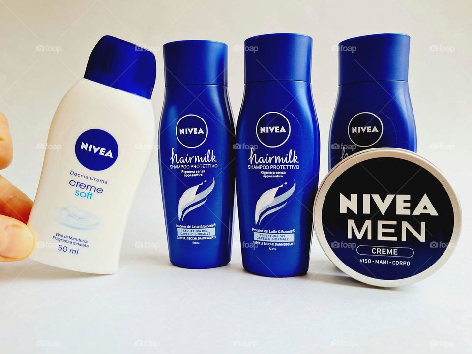 mini sizes of Nivea hairmilk protective shampoo