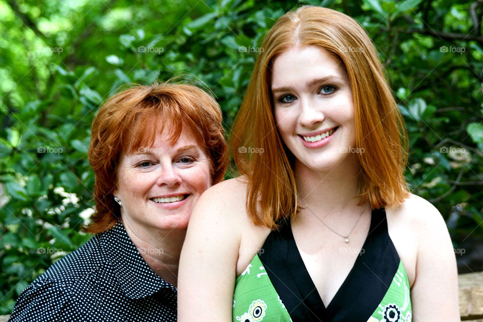 Redheaded mom and daughter 
