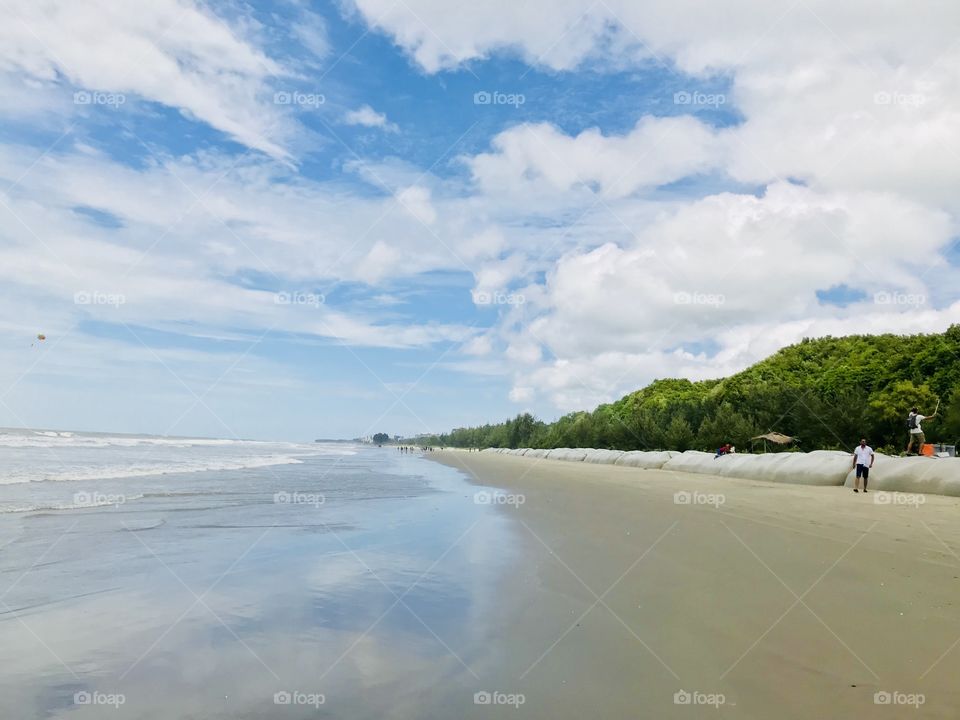 World largest sea beach the Cox’s Bazar....... beautiful nature......