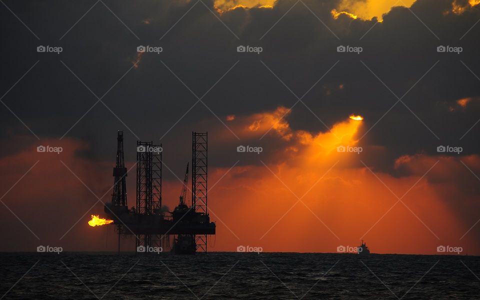 Oil off-shore 