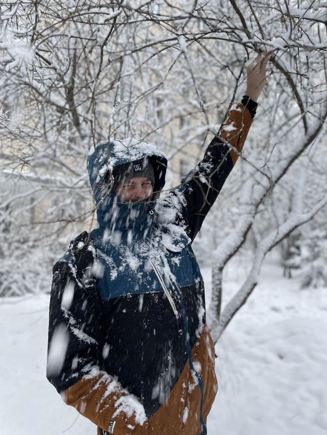 It’s snowing me