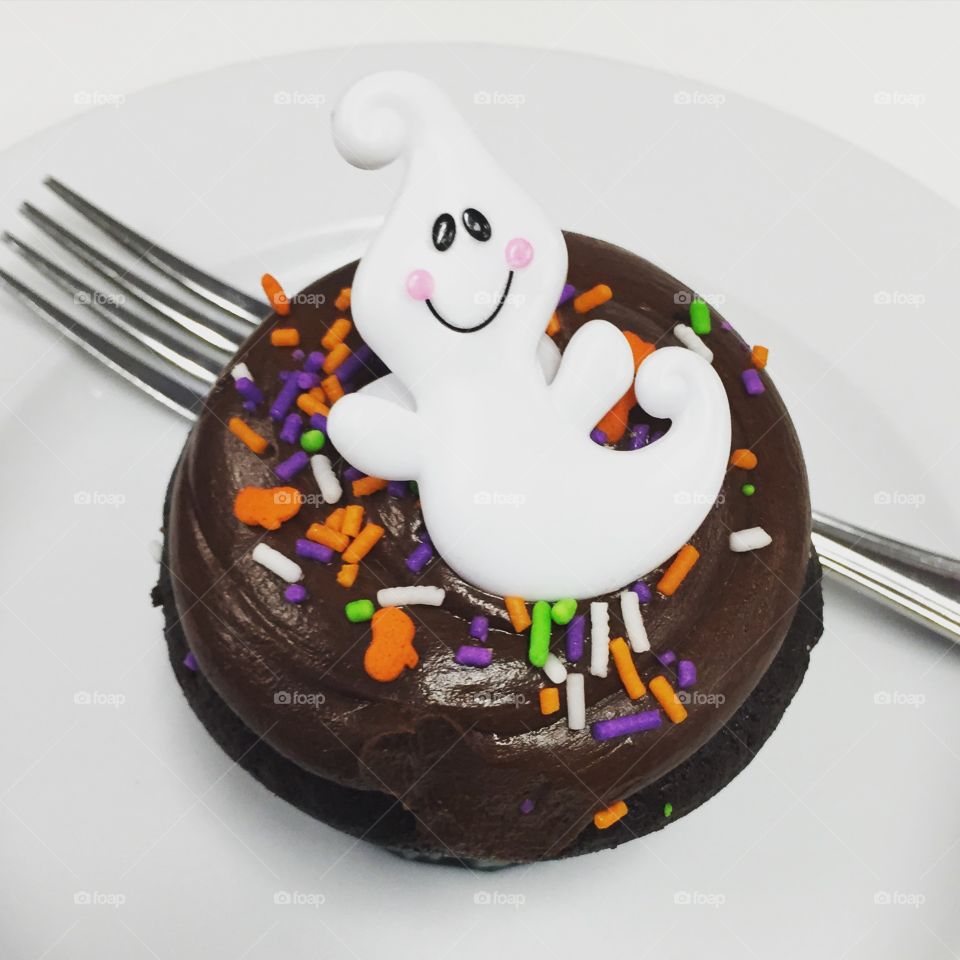 Friendly ghost cupcake 