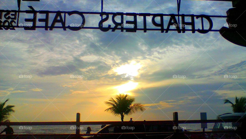 Watching the sunset while setting at the Chapters Café.
@Sunset Boulevard, Dipolog City, Philippines