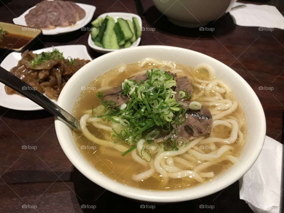 Beef noodle soup, beef store, beef shop, vegetables, Chinese restaurant 