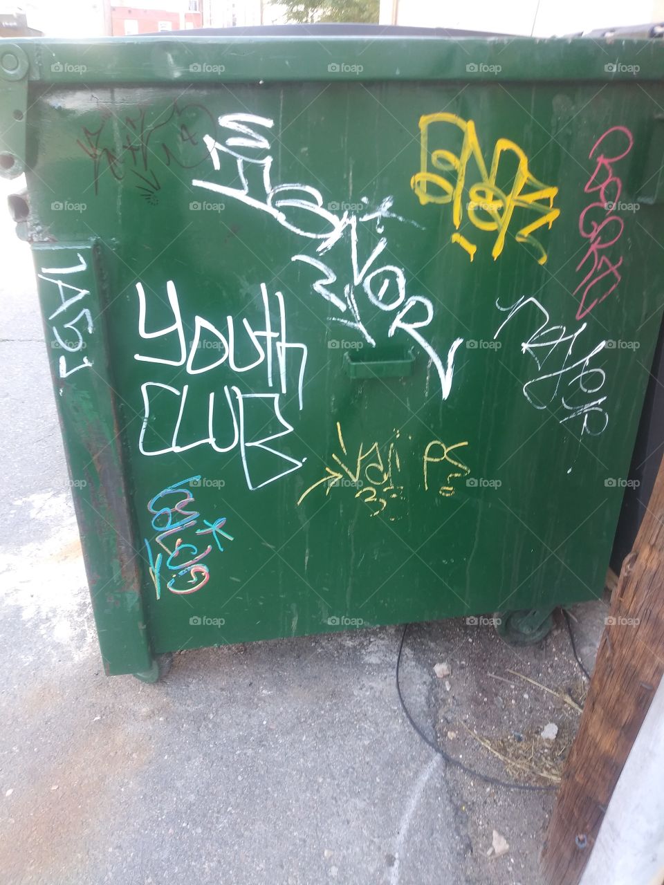 Dumpster Graphitti