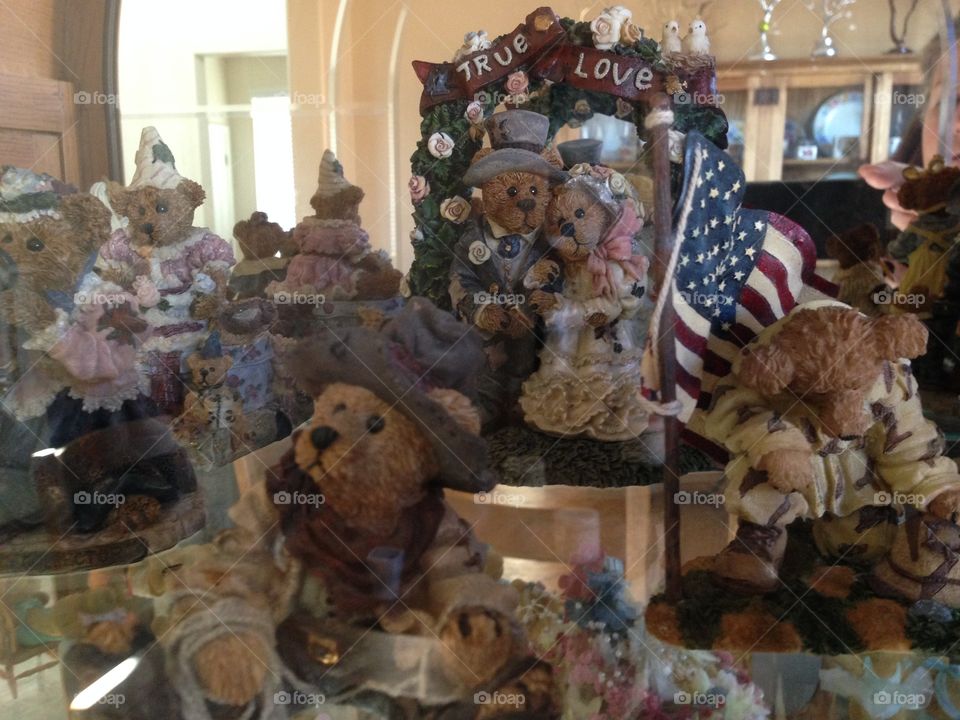 Bear figurines