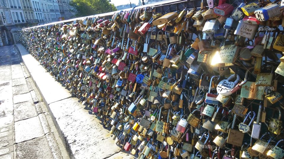 Love lock Paris Pont des Arts