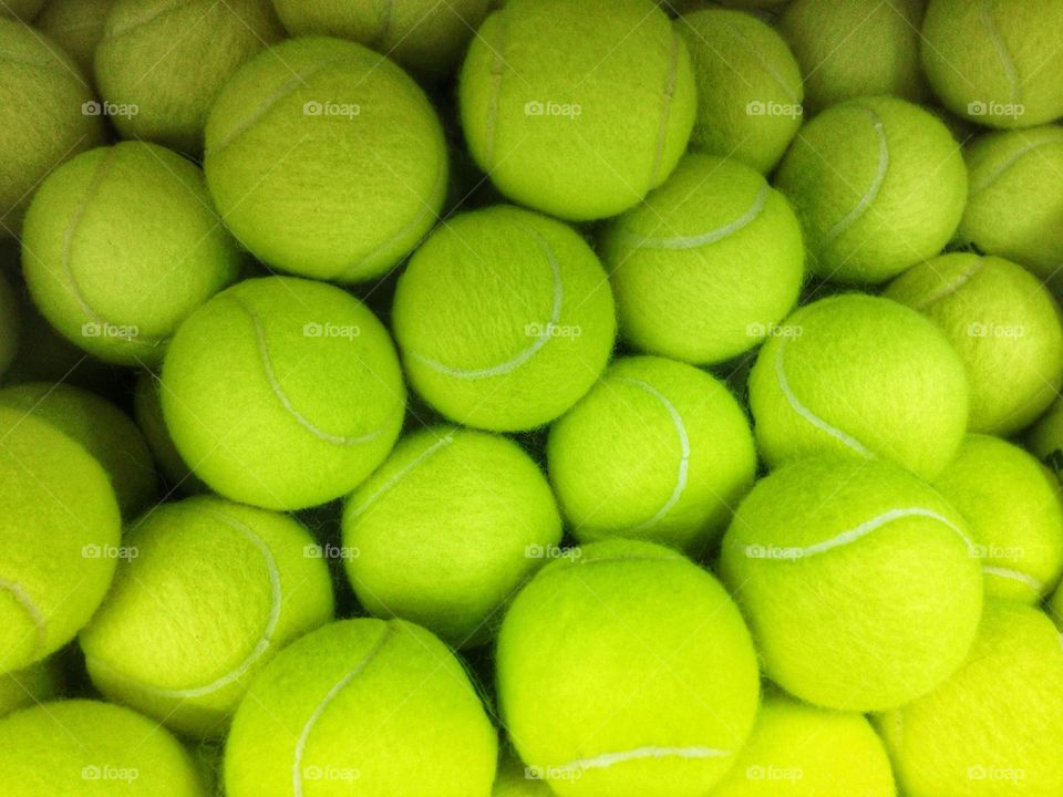 Tenis balls