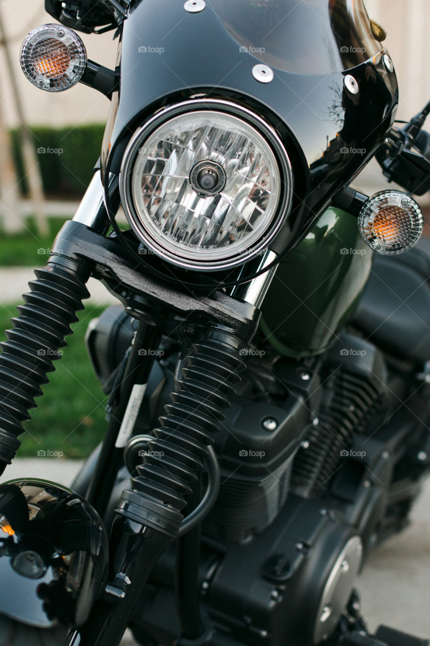 Front of a Suzuki motorcycle 