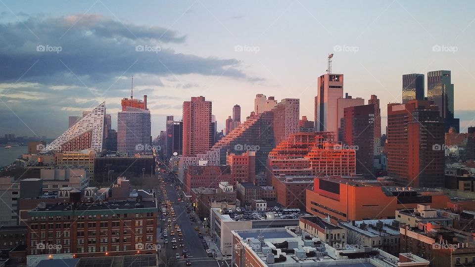 Sunset in New York city. Taken from the top roof bar 'The Press Lounge'