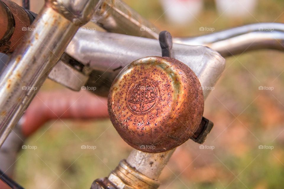 Rusty bike bell 