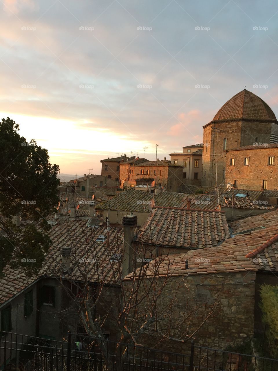 Sunset in Volterra - Italy - borgo antico