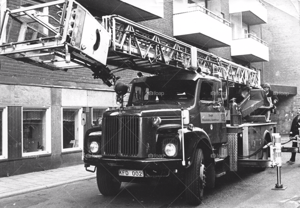 old ladder firetruck eighties by MagnusPm