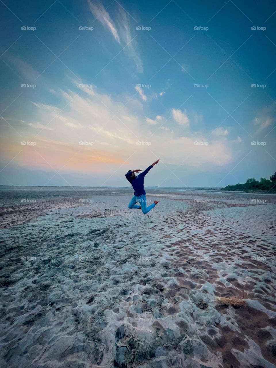 Learn to fly high, learn to face your fears. You have to take a step towards growth towards prosperity you have to do it for yourself ✨