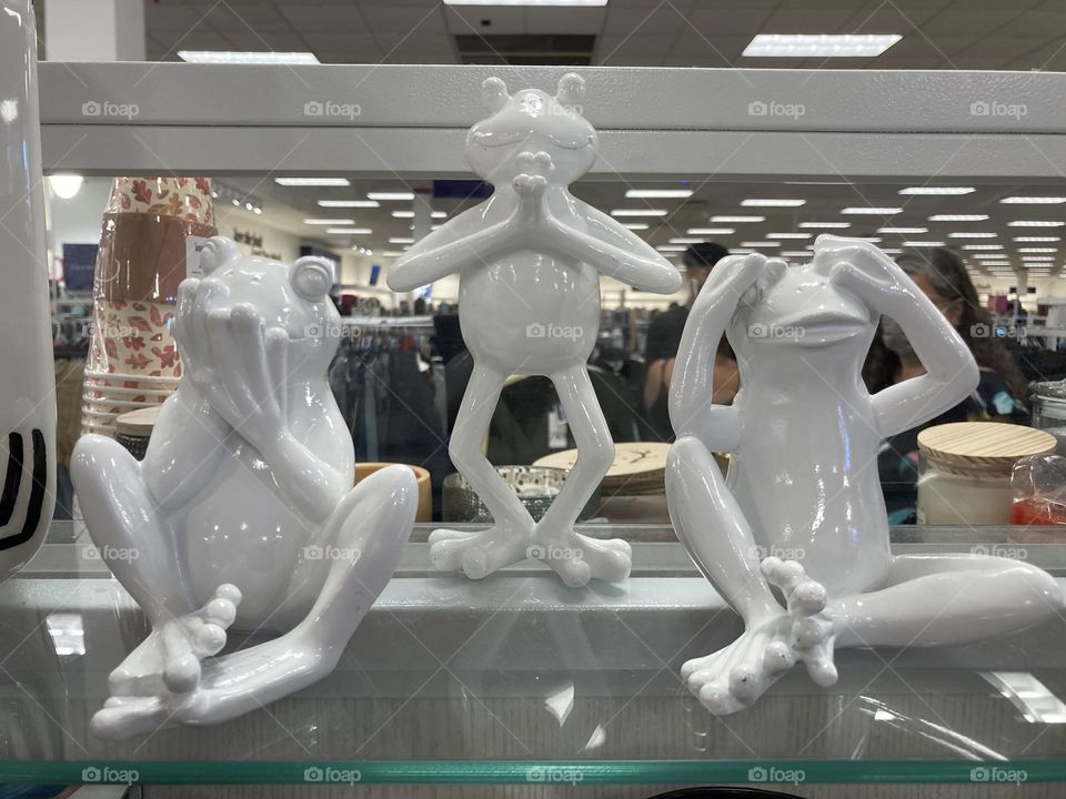 Hear, see and do no evil 