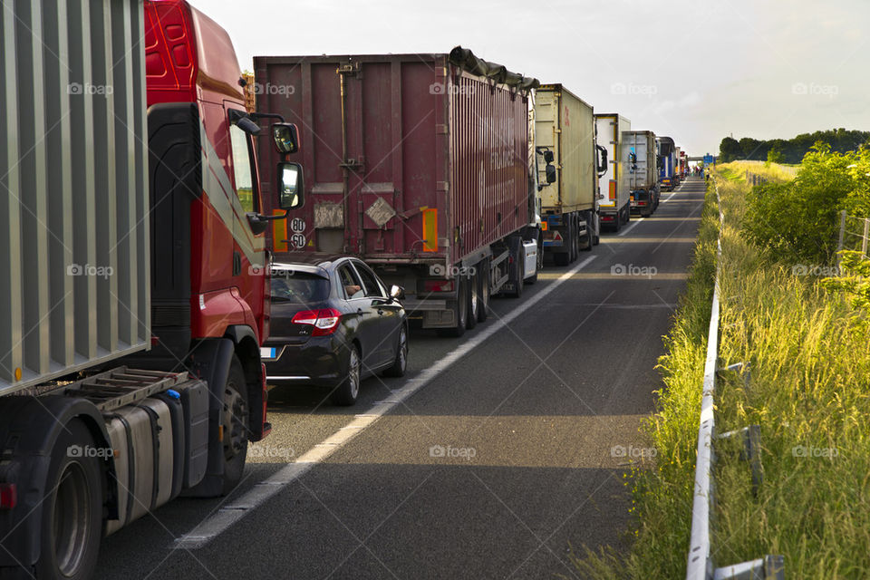 truck stuck in traffic