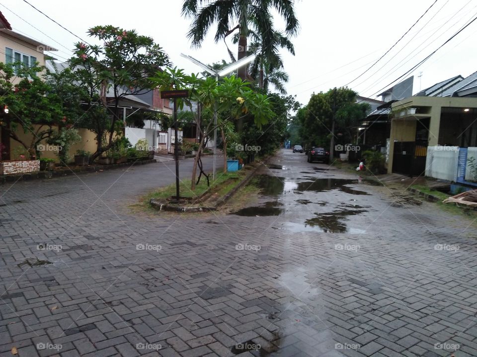 Rainy days
light rain but so long