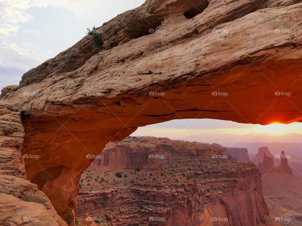 Sunrise at Mesa Arch 