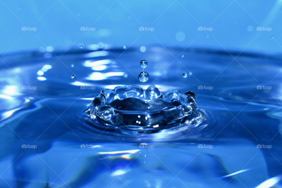 Water droplets splashing 