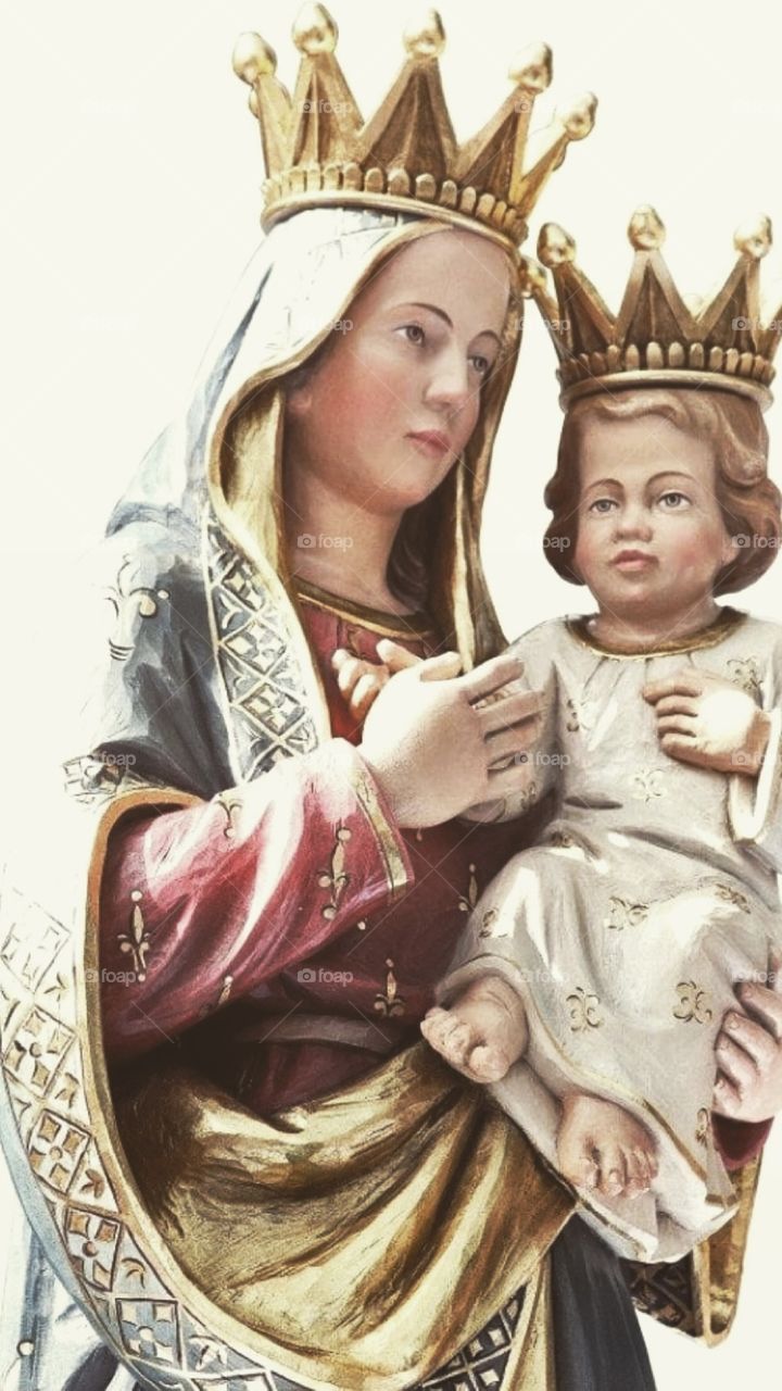 🙏 🇪🇸 Oh Maria, ruega por nosotros que recurrimos a ti.  Amén.  🇧🇷 Ó Maria, Nossa Senhora, rogai por nós que recorremos a vós. Amém. / 🇺🇸 O Mary, pray for us that we turn to you.  Amen. / 🇮🇹 O Madonna, prega per noi che ci rivolgiamo a te. Amen. 