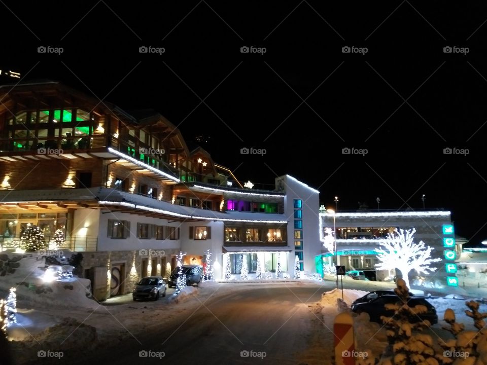 Winter dreams lands cap hotel