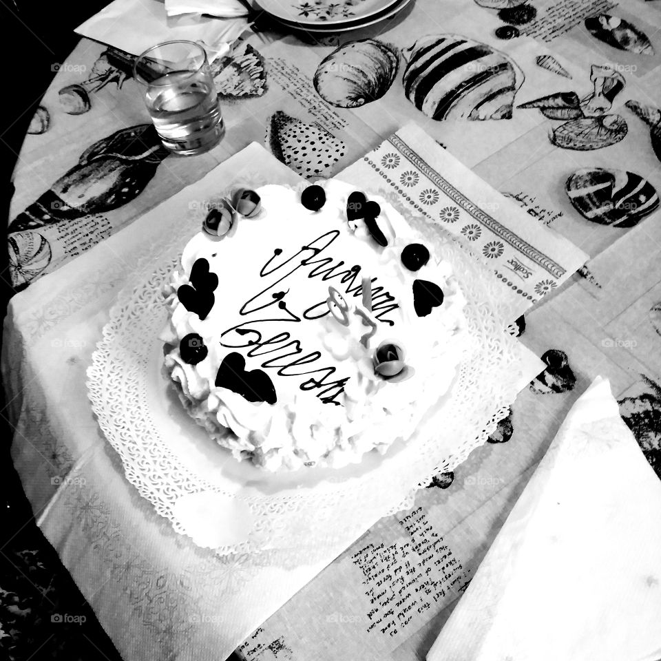 #cake #classic #vintalge #birthday #black #white #grey