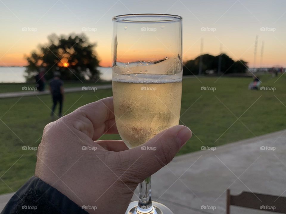 Um brinde ao por do sol