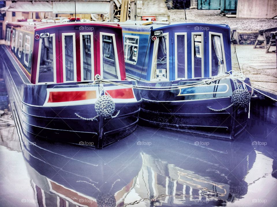 Canal. Narrow boat 