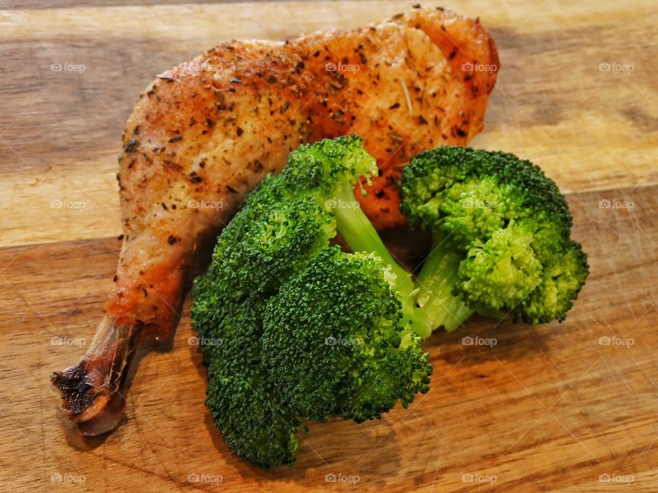 Lemon garlic chicken with steamed broccoli
