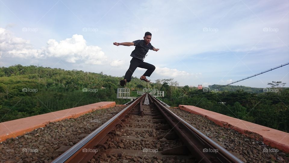 jump in rail