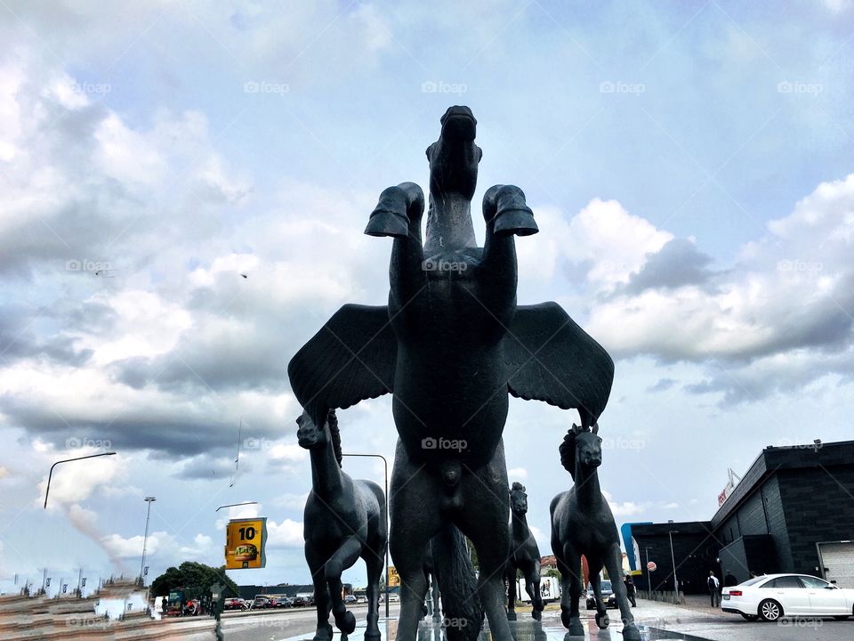 Horses monument 