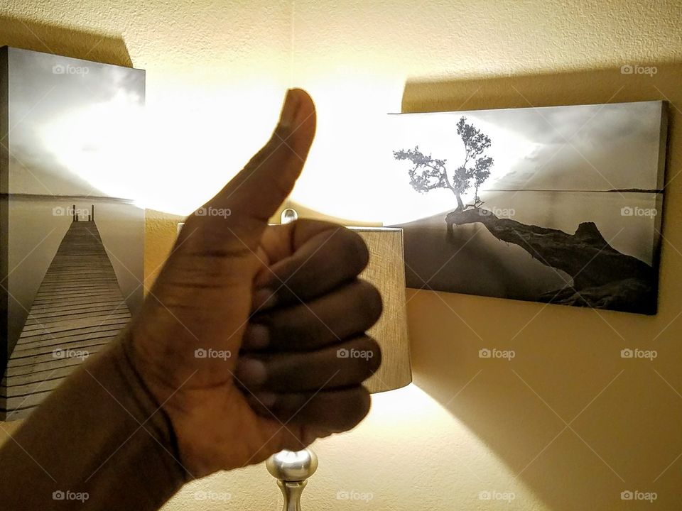 Thumbs up light art