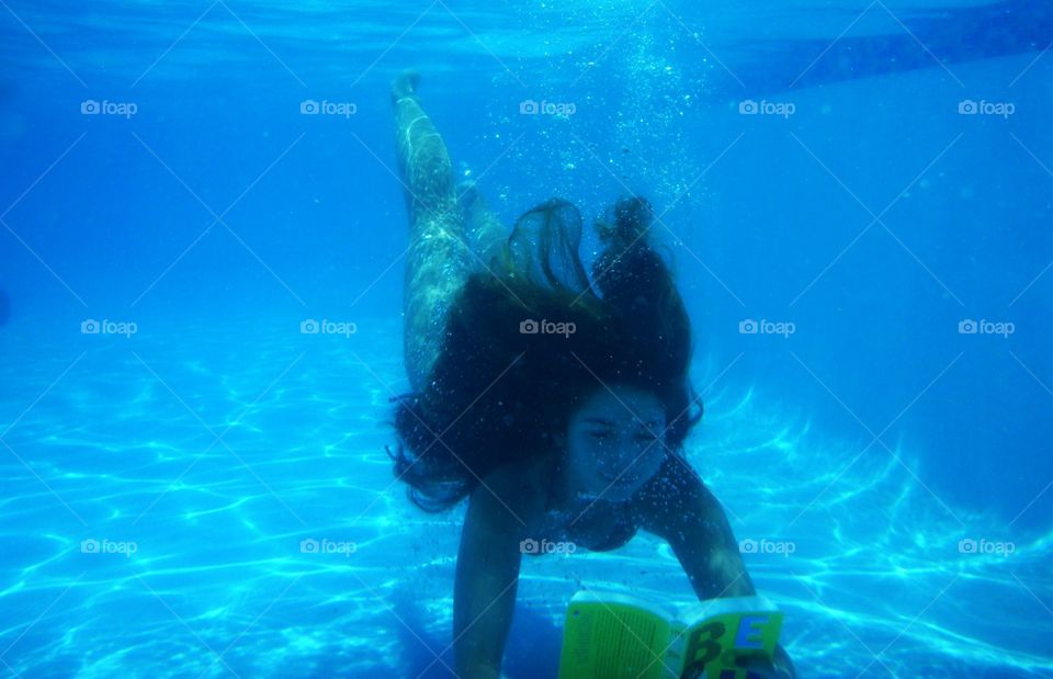 Underwater reading 