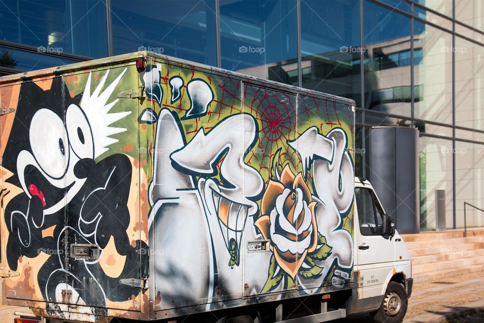 Grafitti cartoon on truck