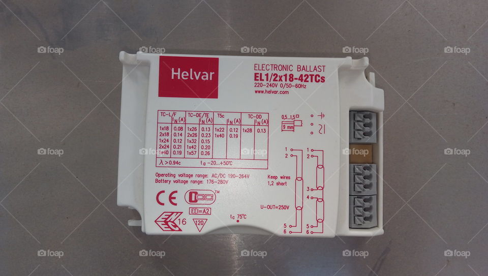 Helevar Electronic ballast
El1/2x18-42TCs
220v-240v 50-60Hz