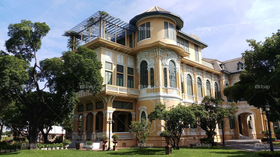Bang Khunphrom Palace in Bangkok