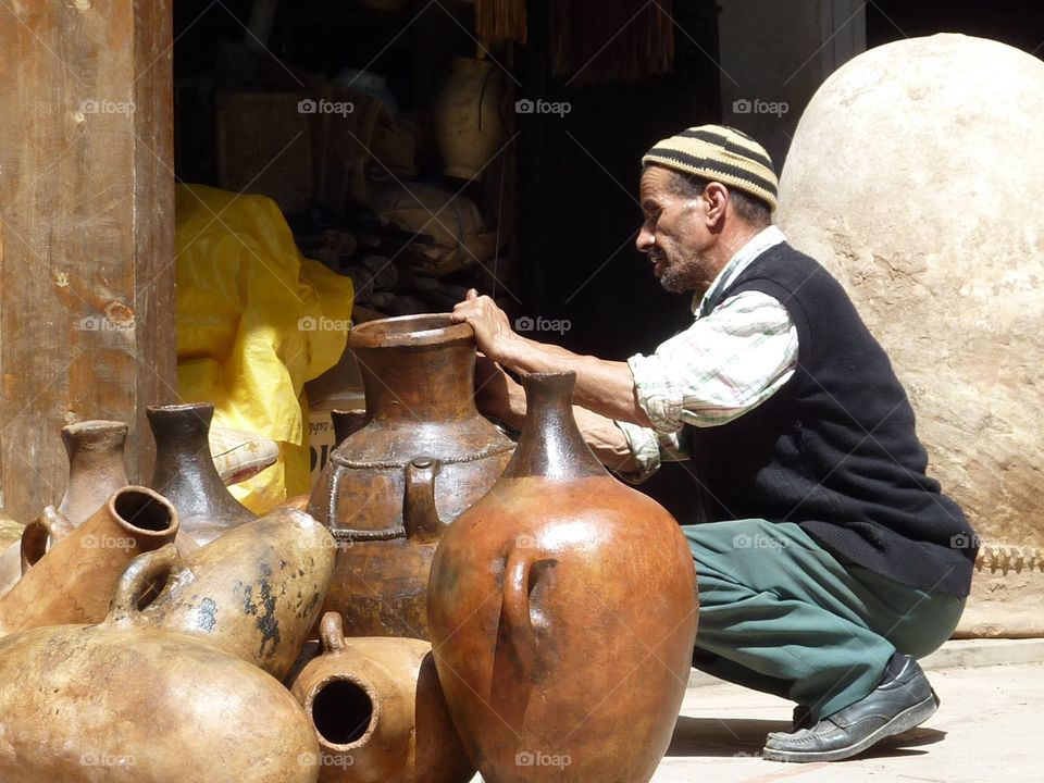 An experienced traditional maker , marrakesh , morroco