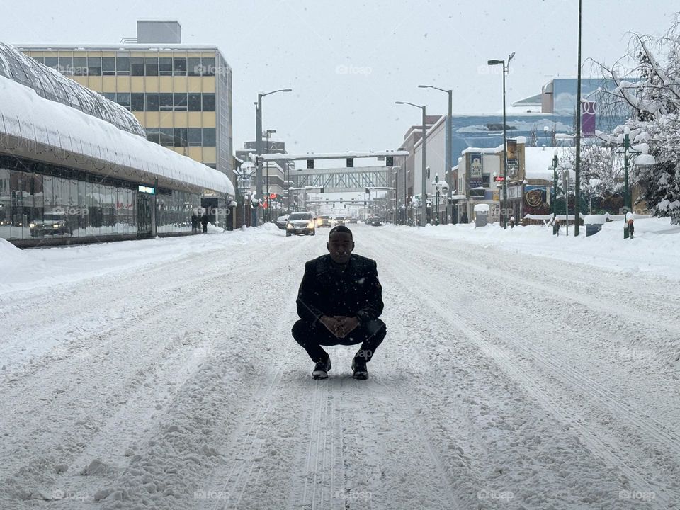 The things you can do in the snow, if you dare to enter the cold. 