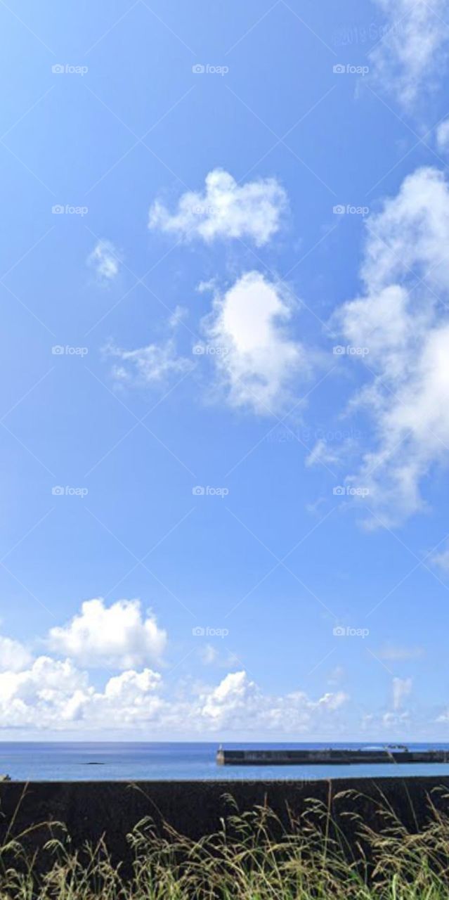 Bầu trời trong xanh.