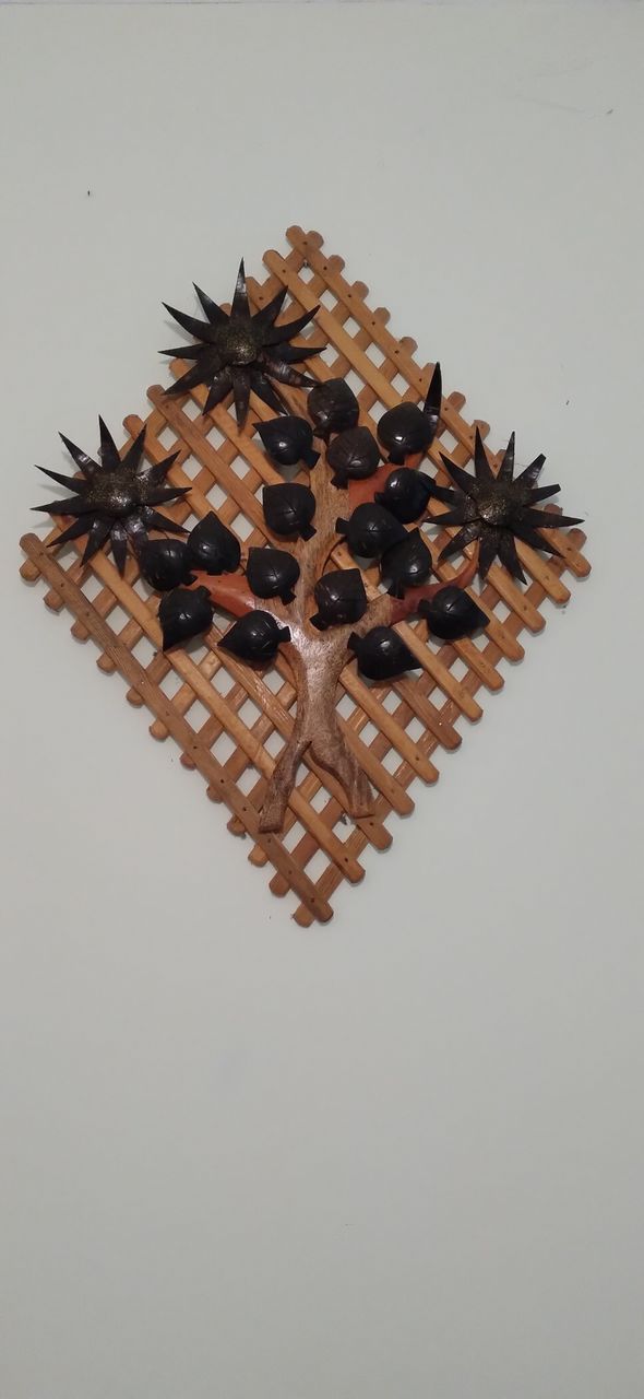 A design made from disposable materials.