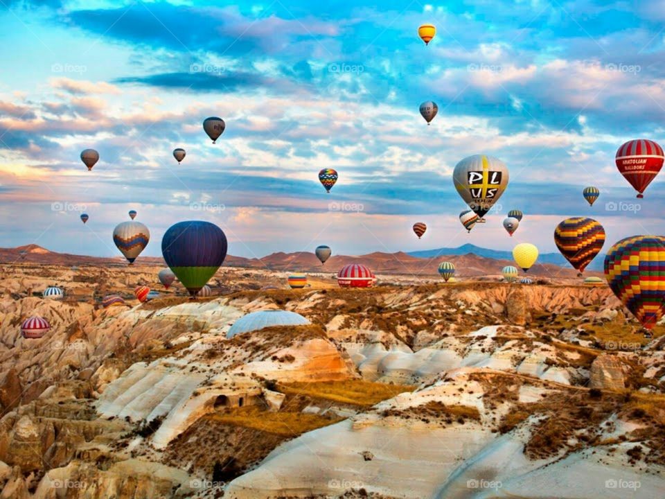 Que tal um passeio de balão na Capadócia? Conhecer novas pessoas, uma nova cultura, é o que você deseja?