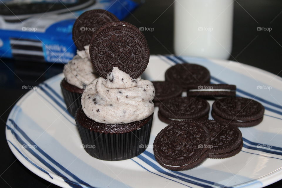 Oreo Cupcakes with Oreo Buttercream Icing