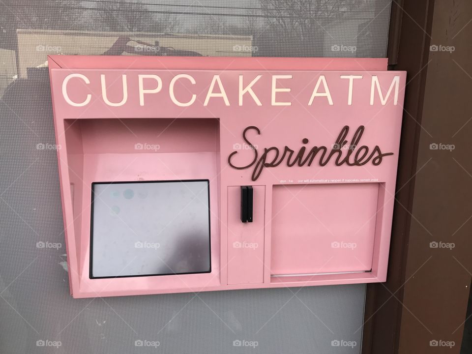Cupcake ATM