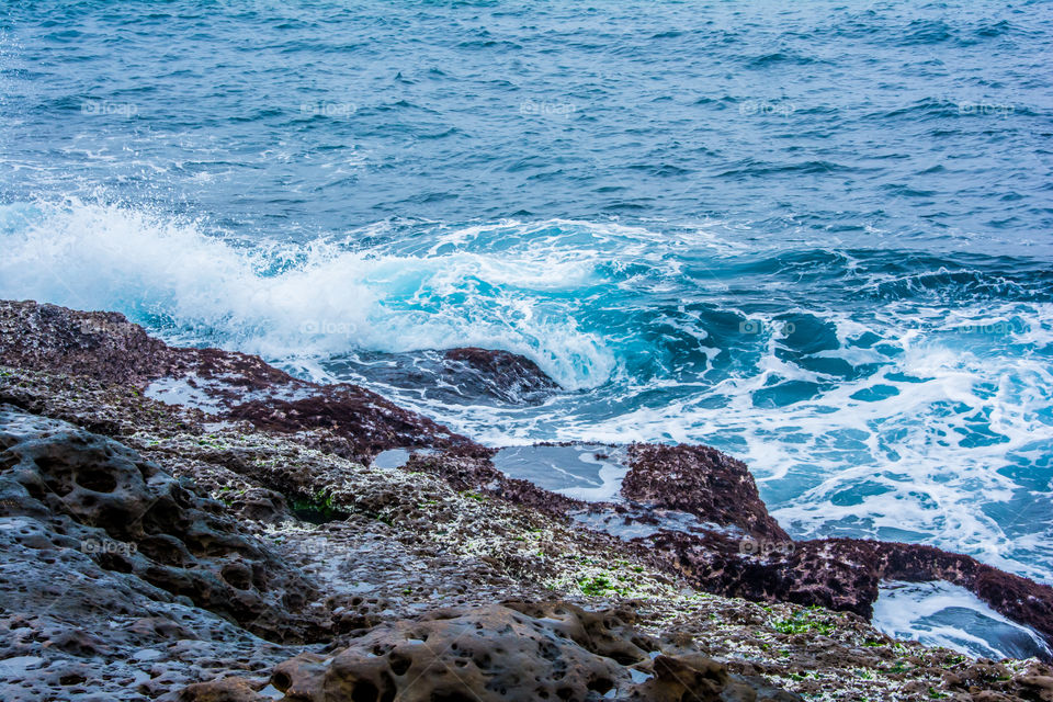 Sea view with beautiful beach waves