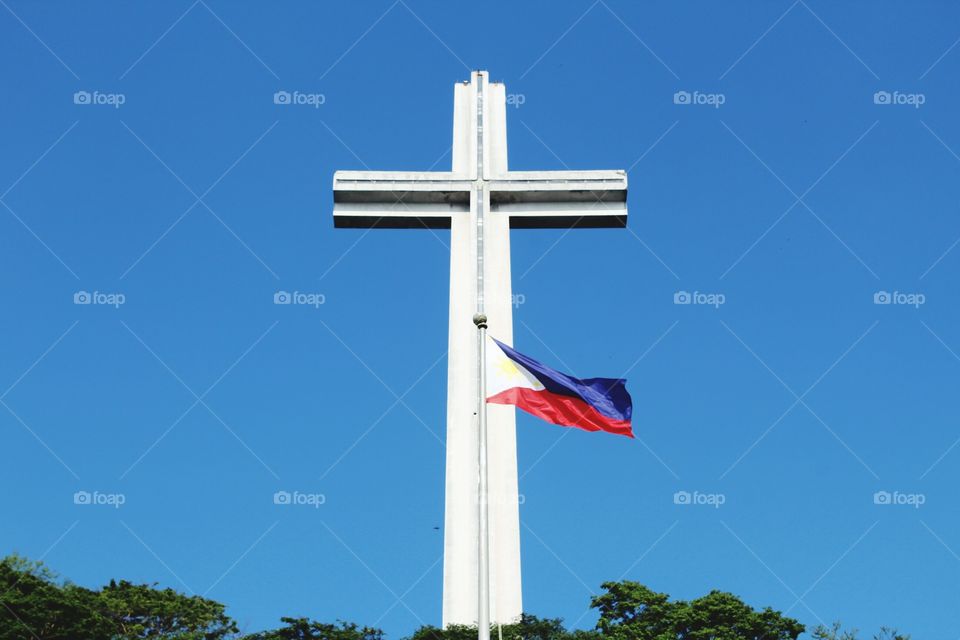 SHRINE OF VALOUR / PHILIPPINE FLAG